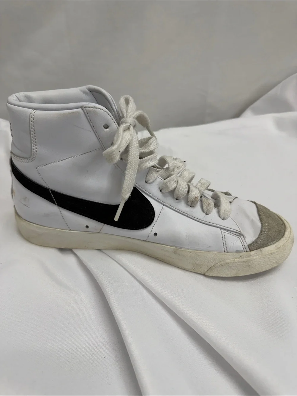 Nike White Black High-Top Athletic Sneakers
